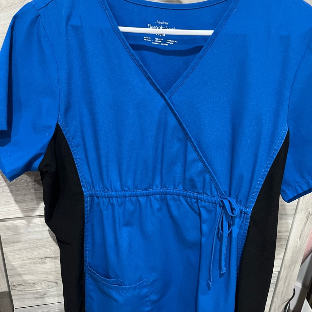 Cherokee Flexibles Blue Scrub Top